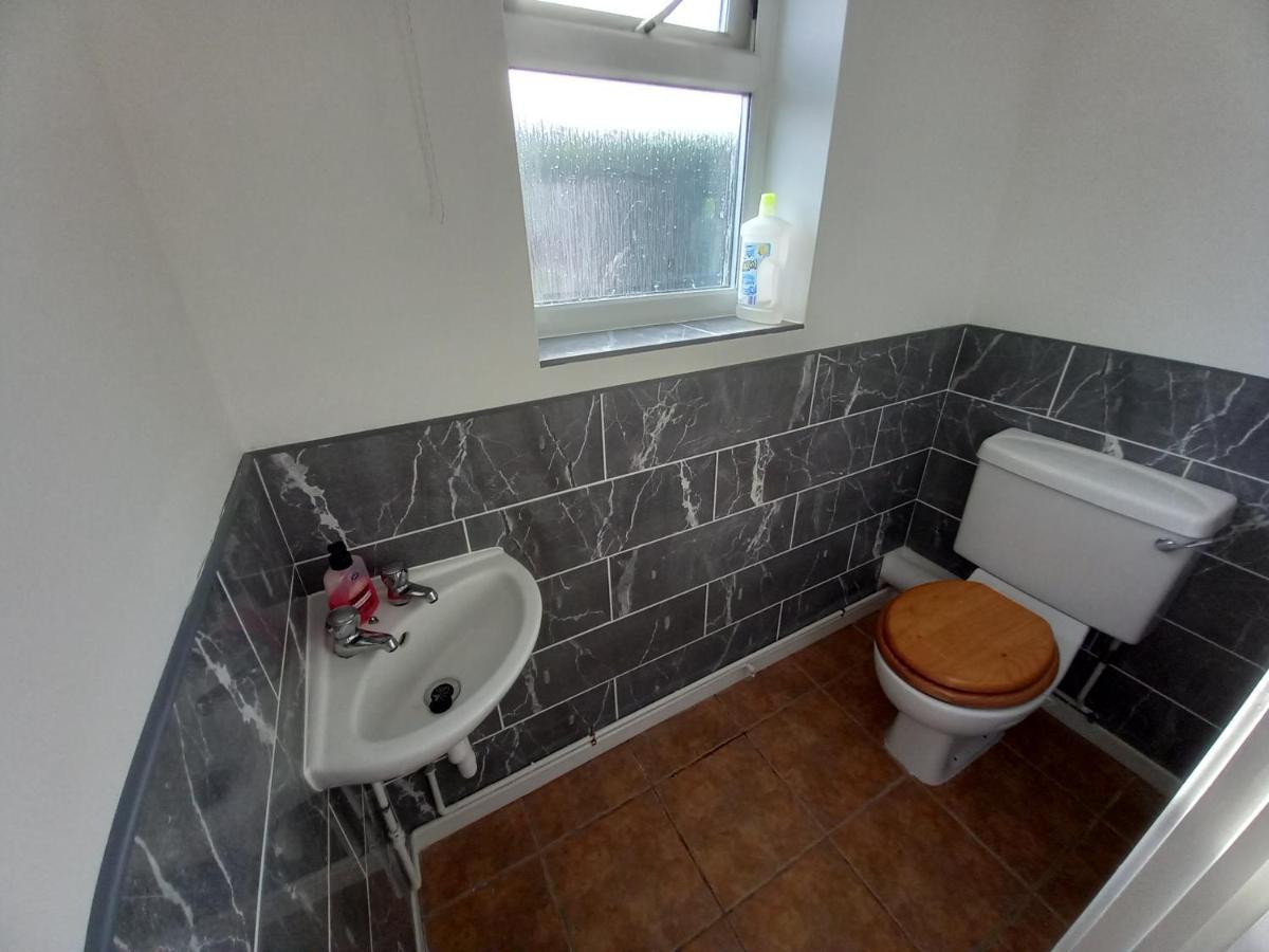 Lovely 3 Bedroom House Parking Garden Leominster Exterior foto