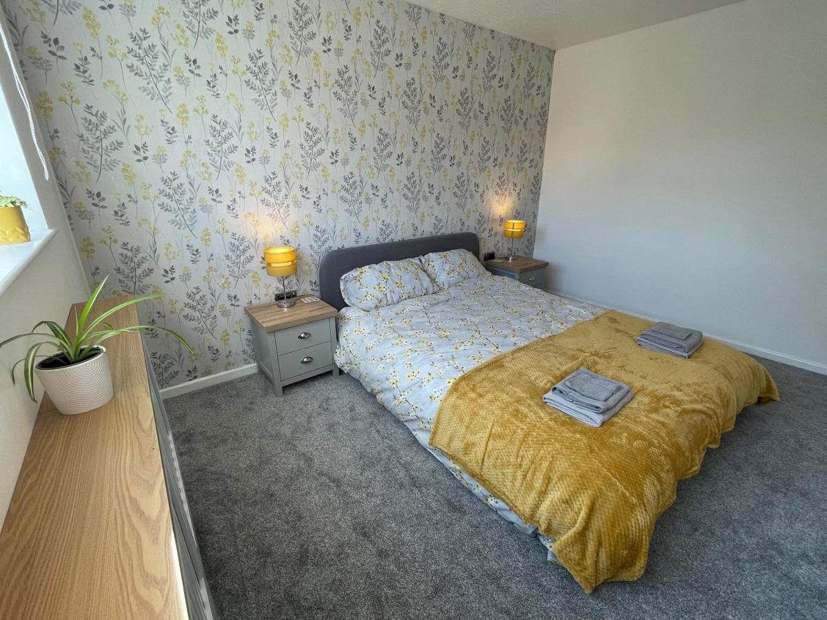 Lovely 3 Bedroom House Parking Garden Leominster Exterior foto