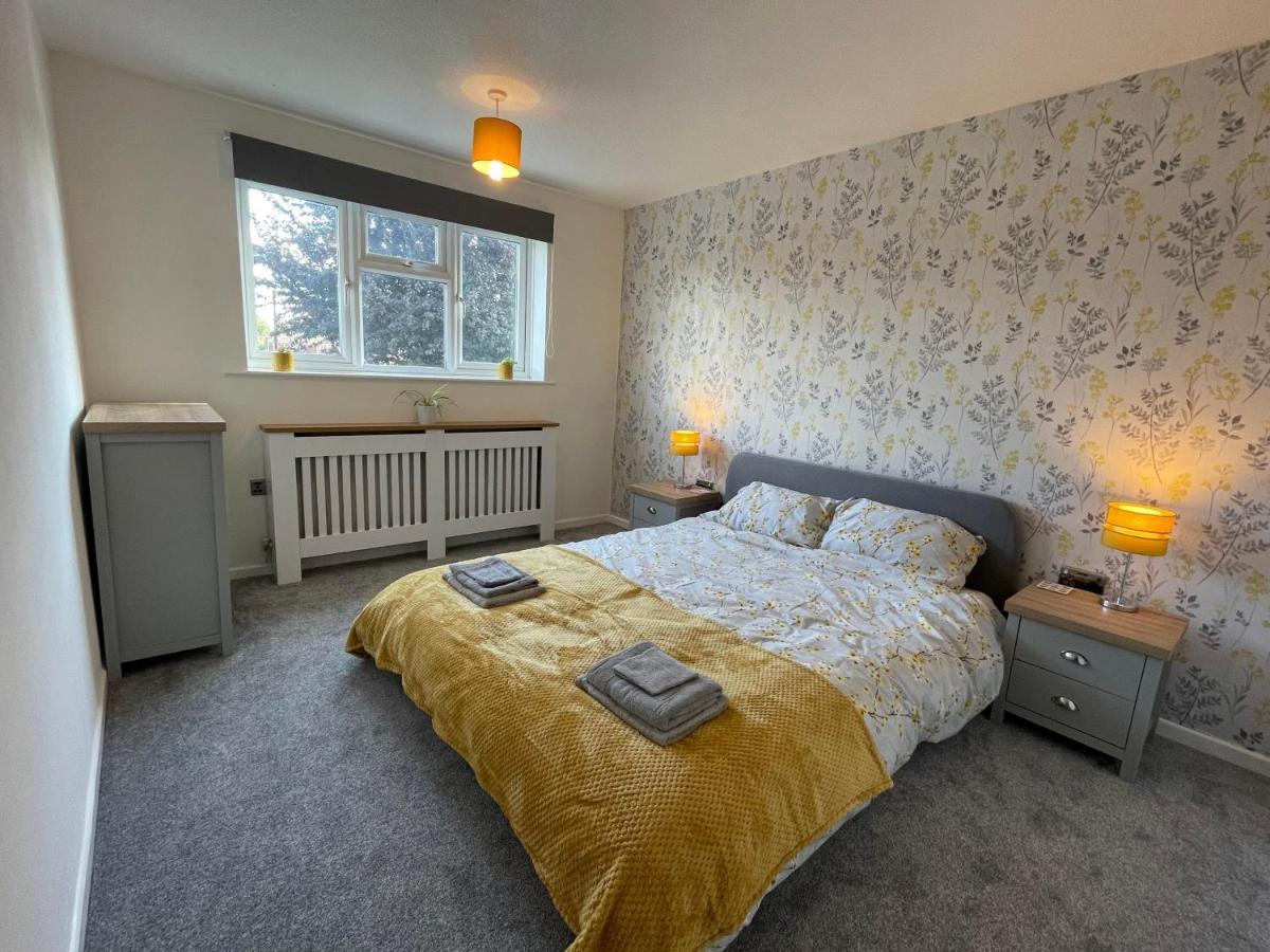 Lovely 3 Bedroom House Parking Garden Leominster Exterior foto
