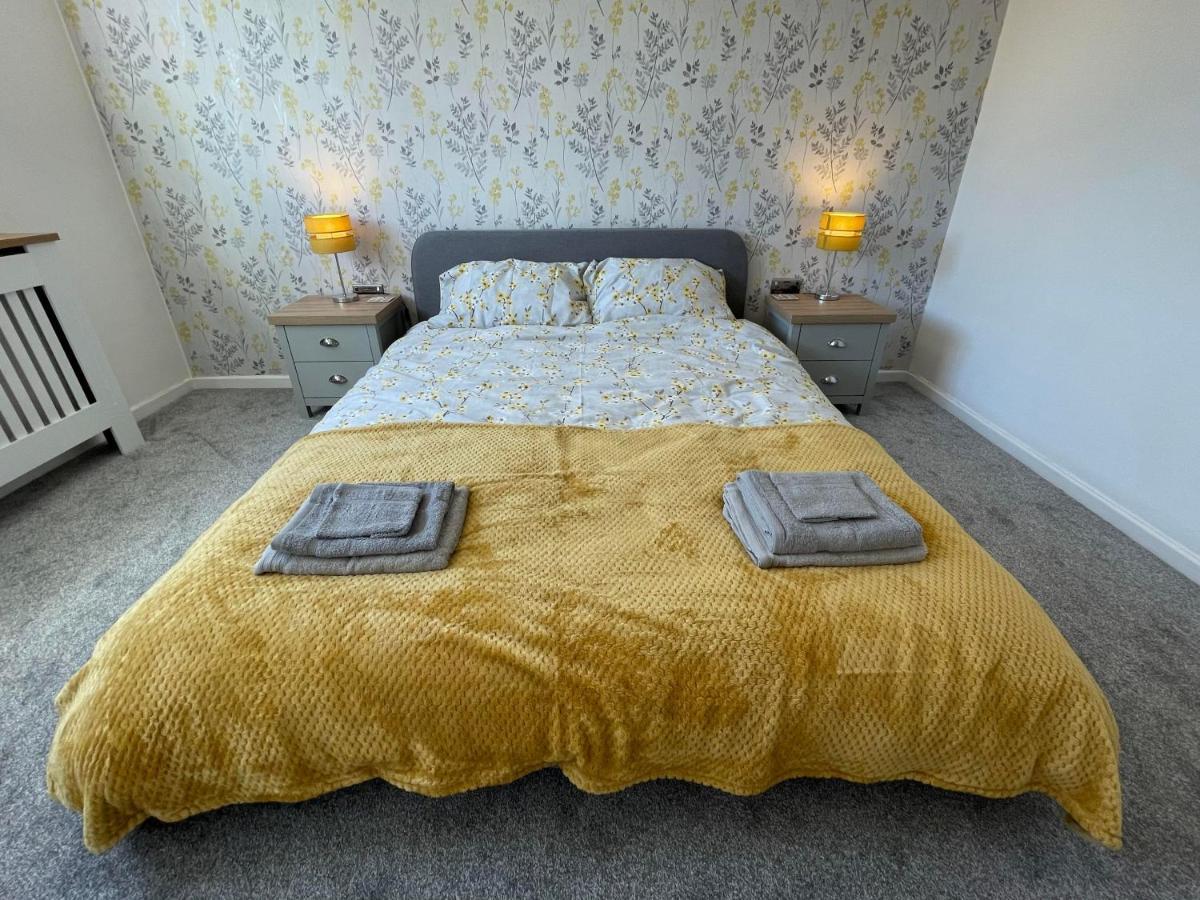 Lovely 3 Bedroom House Parking Garden Leominster Exterior foto